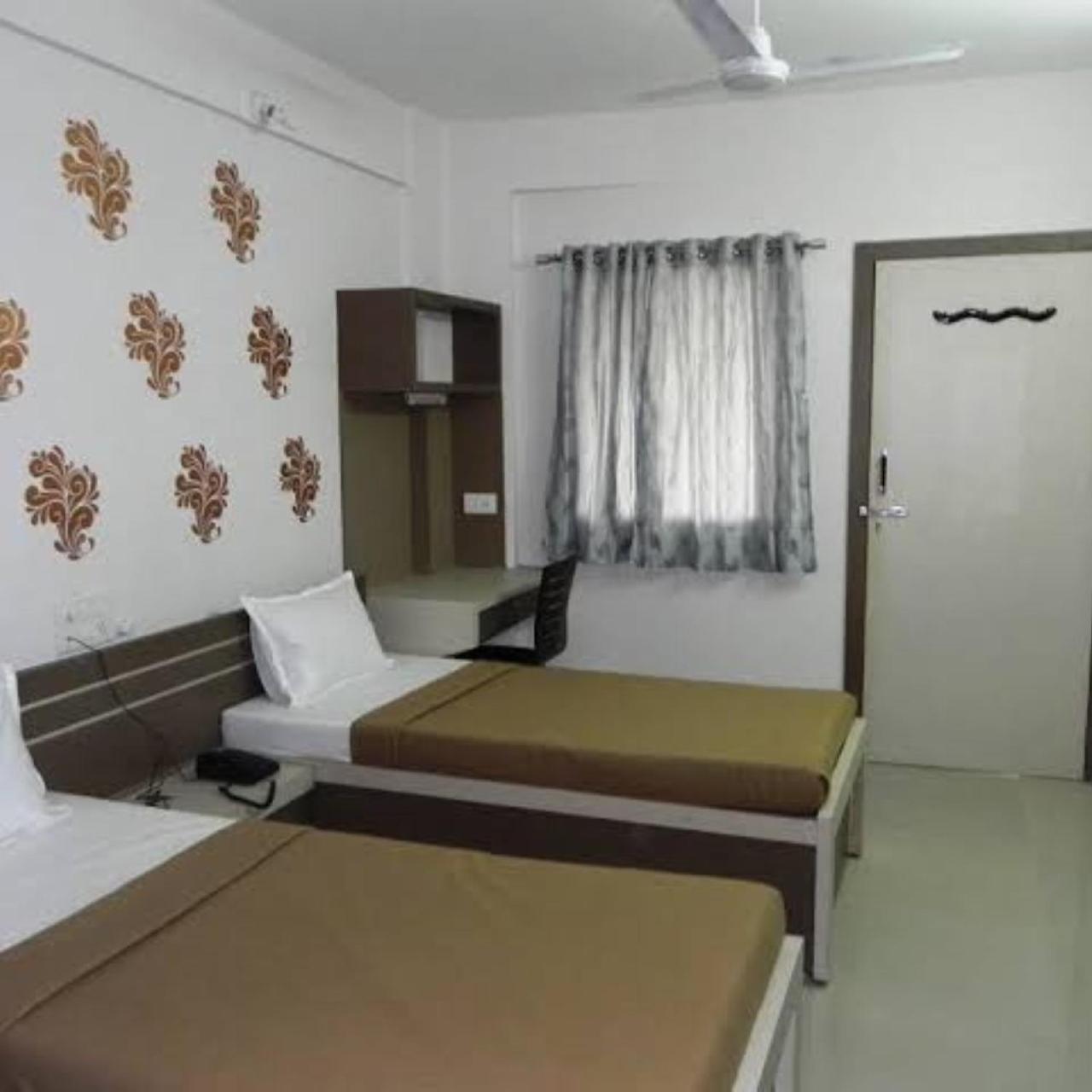 Divya Jyot Residency Bhuj Hotell Eksteriør bilde