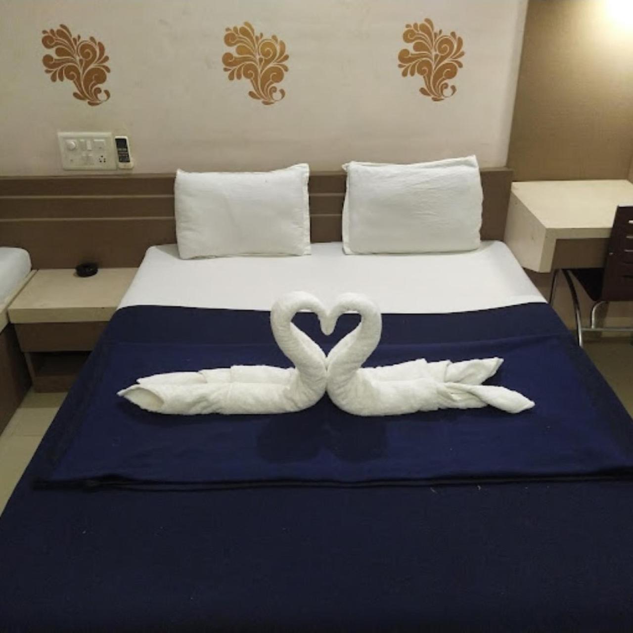 Divya Jyot Residency Bhuj Hotell Eksteriør bilde